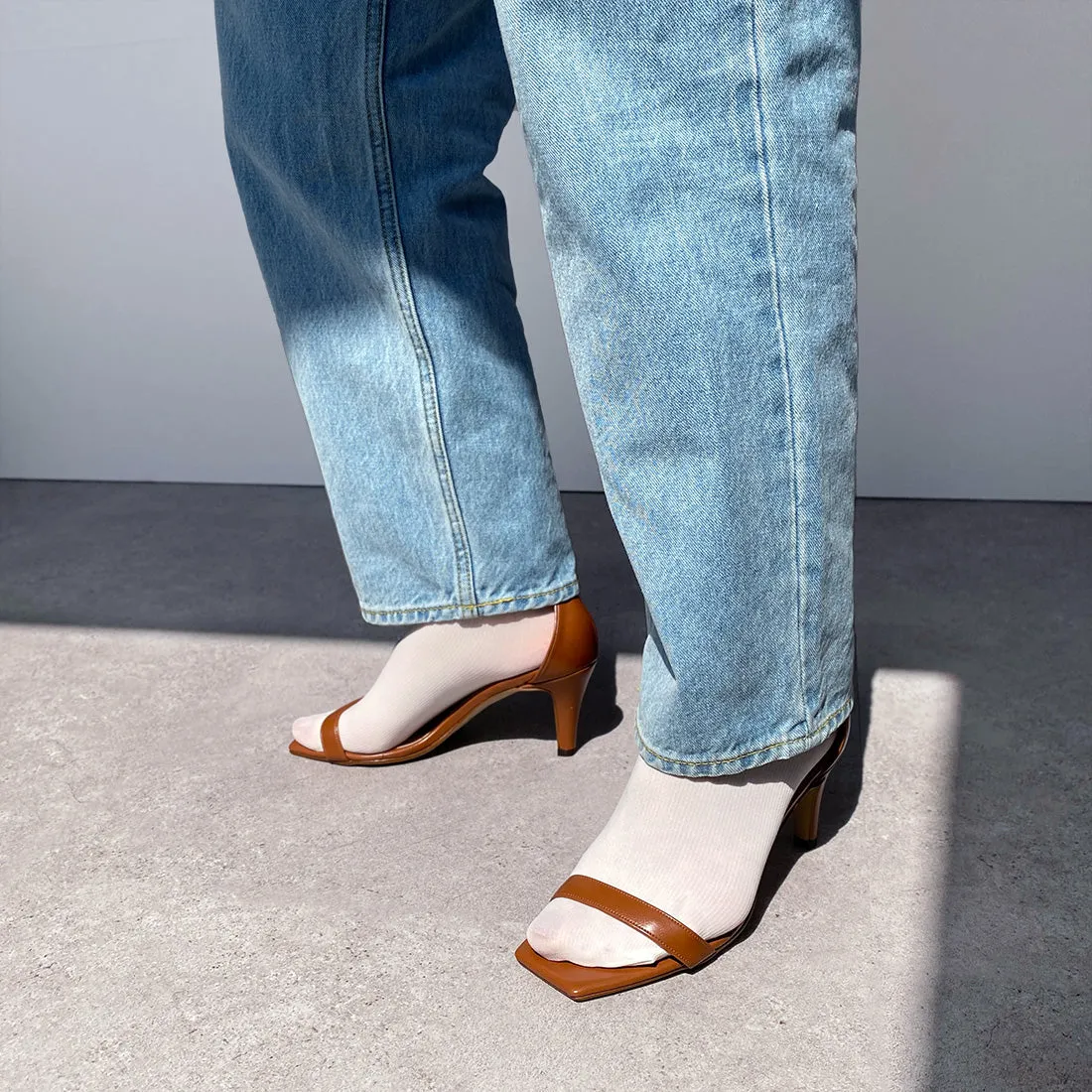 15% OFF: Simple Strap Sandals (735) C Brown