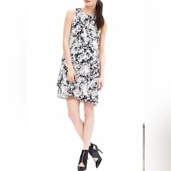 Banana Republic Sleeveless Dress