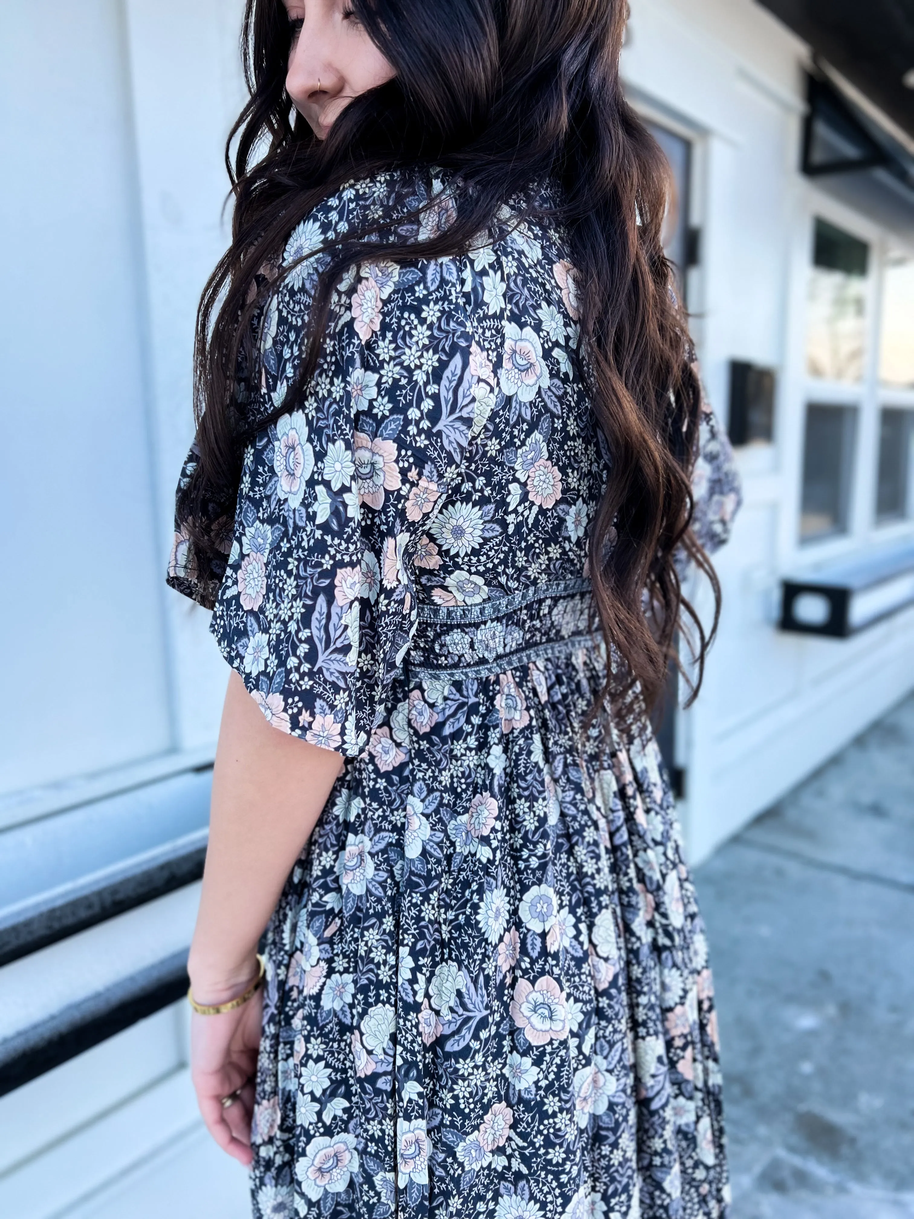 Brantley Border Print Flutter Sleeve Maxi Dress