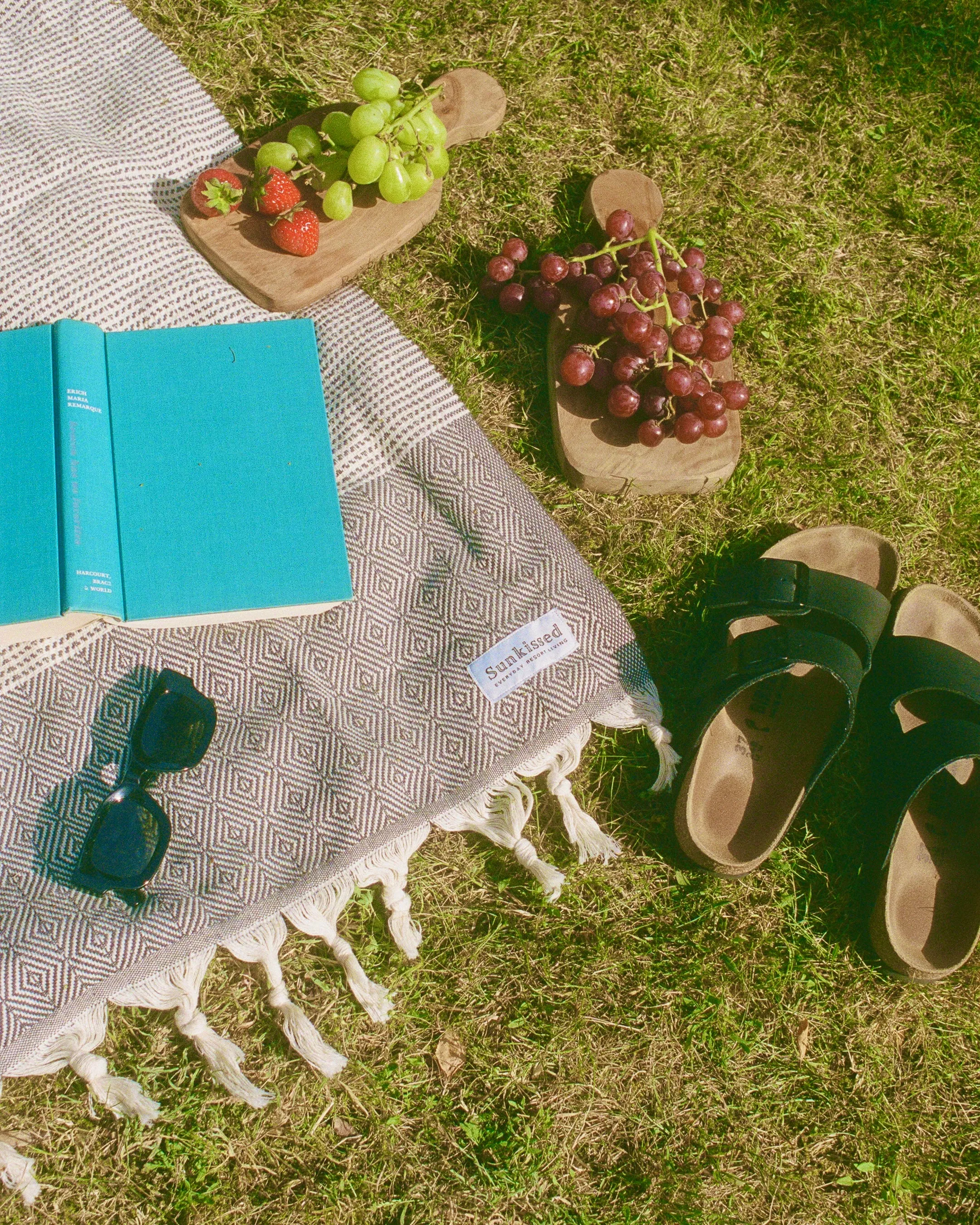 CAPE TOWN • SAND FREE CASA THROW