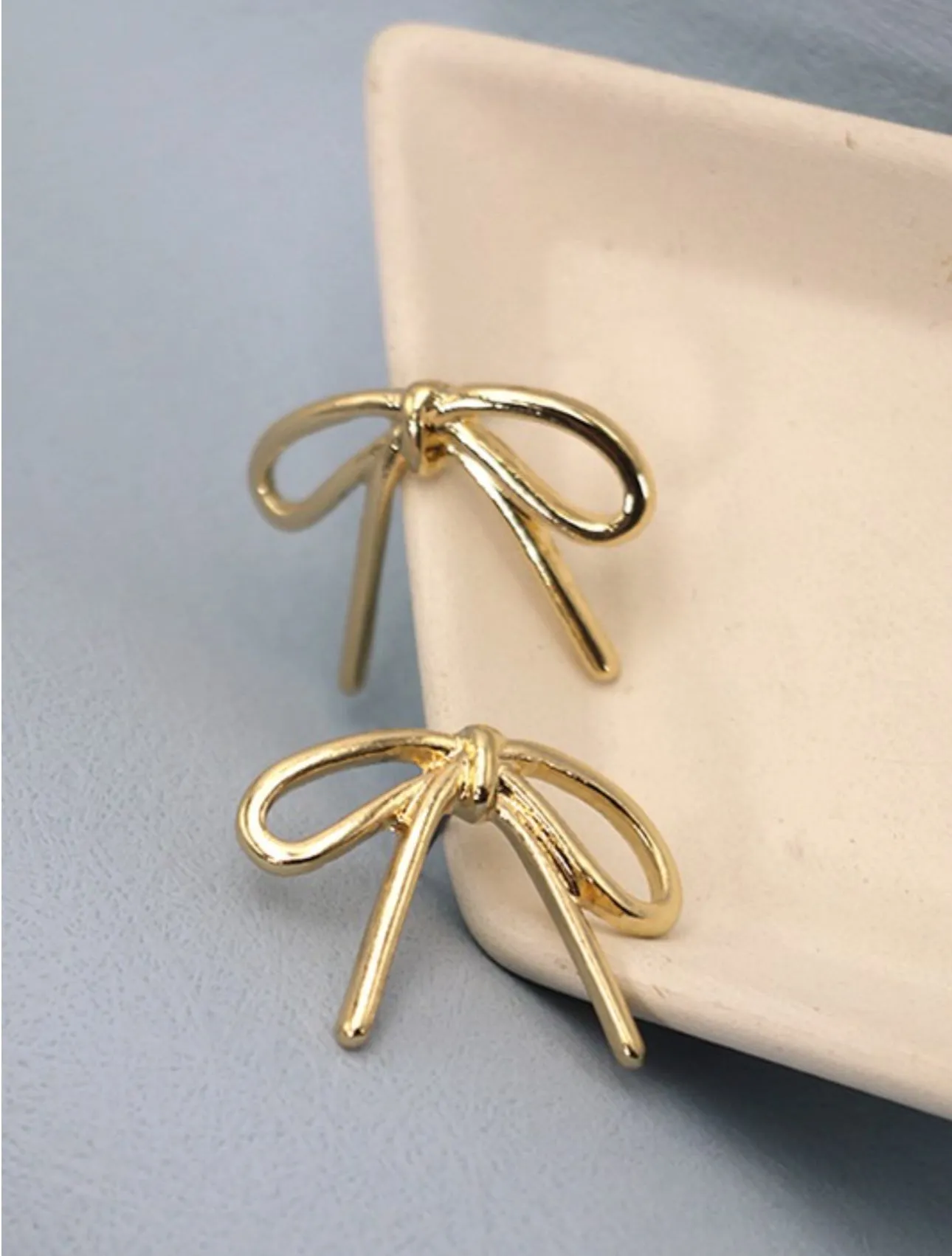 Chic Bow Earrings