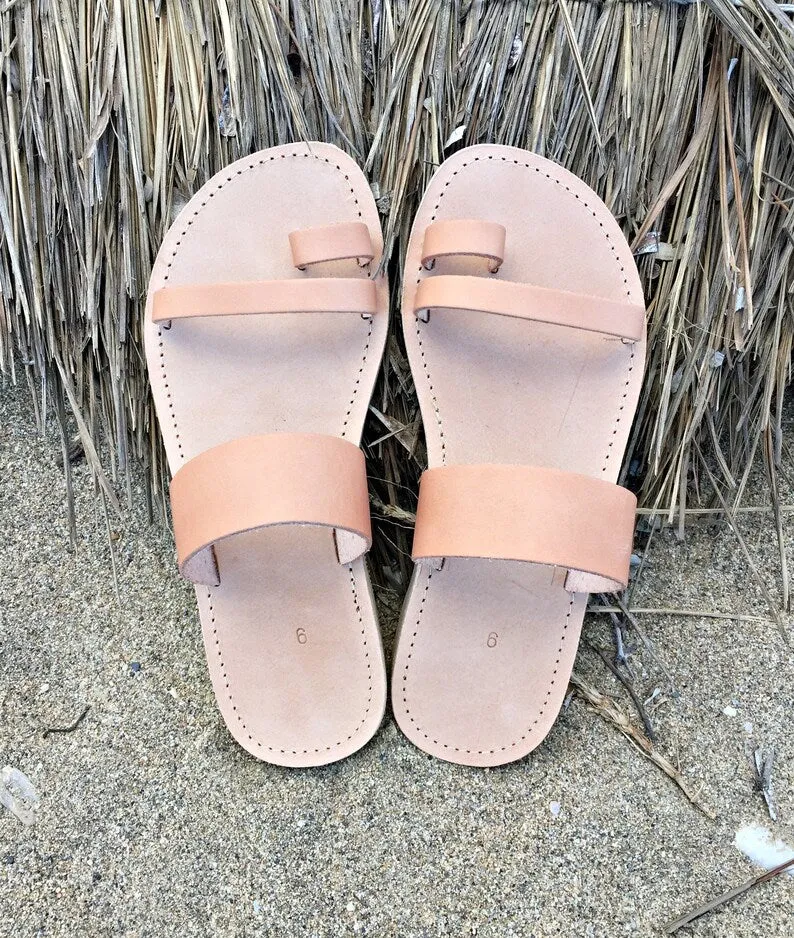Classic ring toe sandals