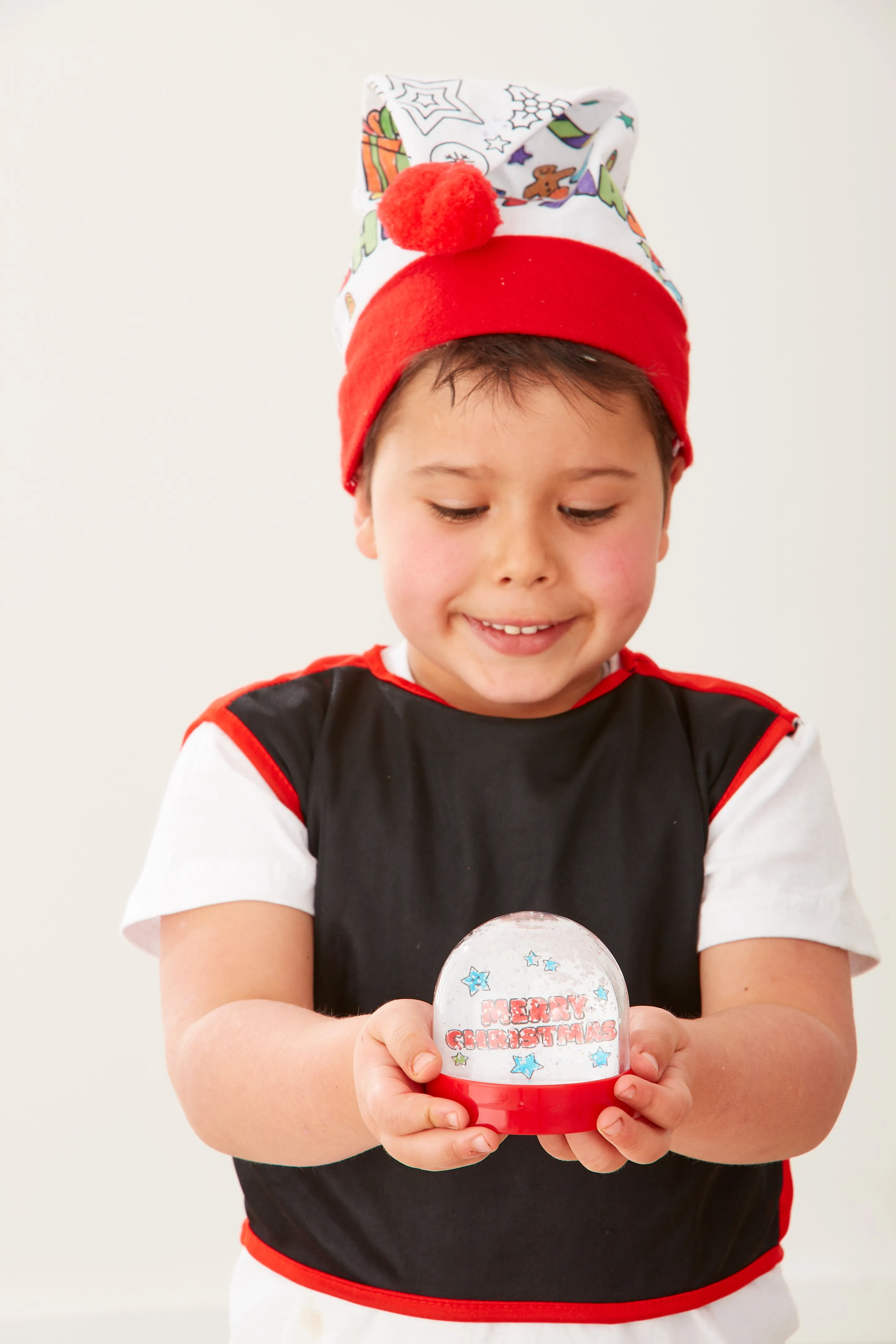 Create-Your-Own Snowglobe With Markers