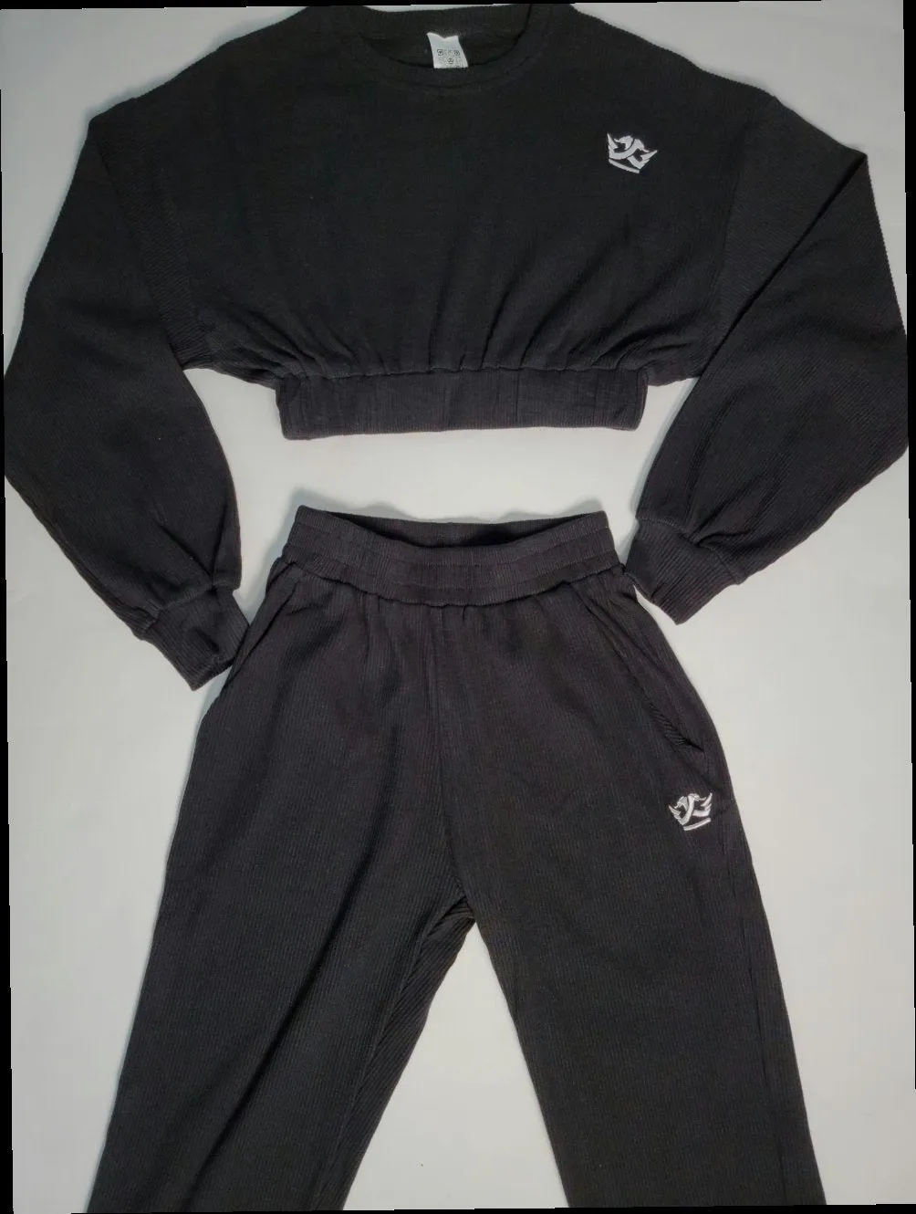 Cropped Top Jogger Set (Black)
