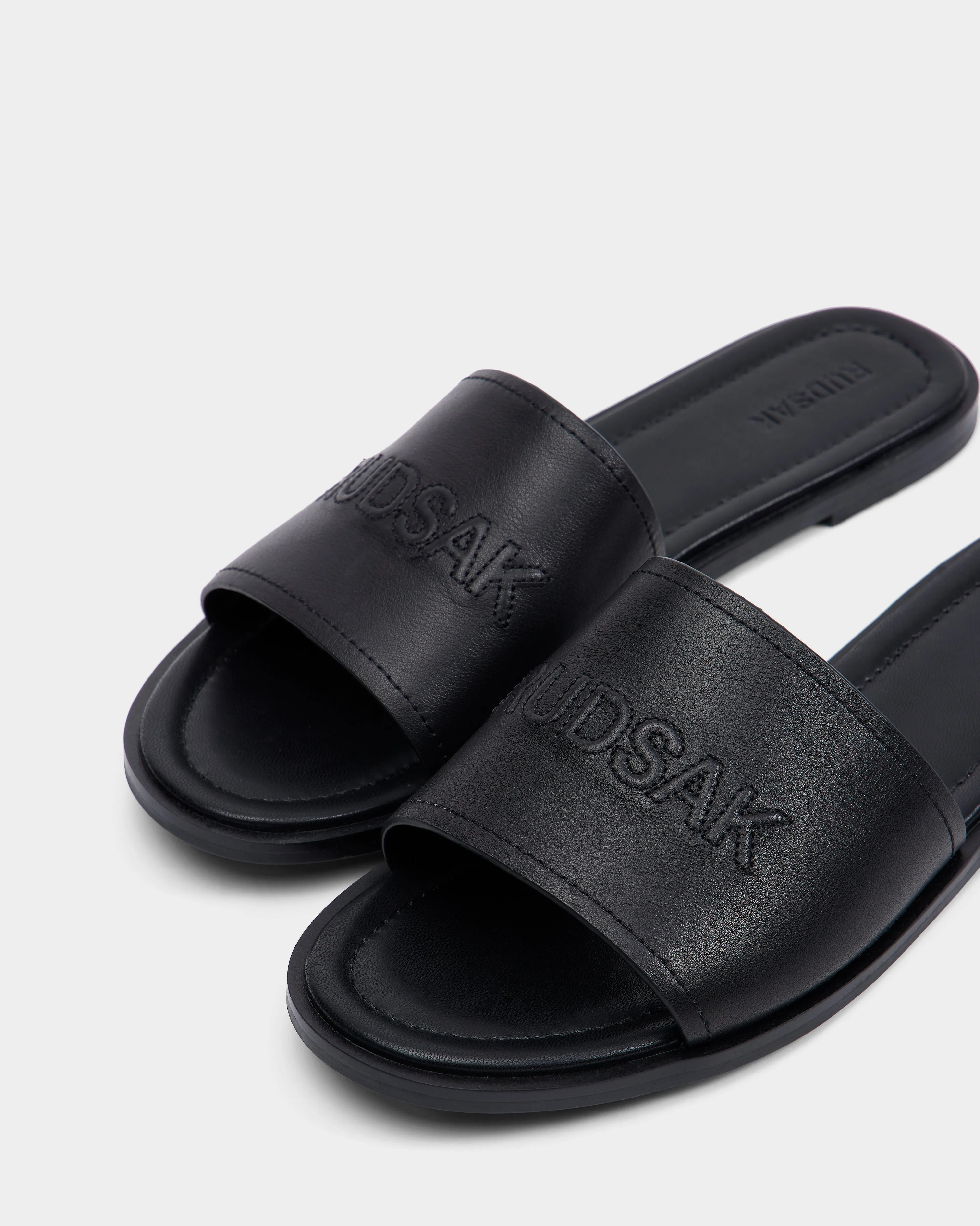 MALIA - 8225000 Black