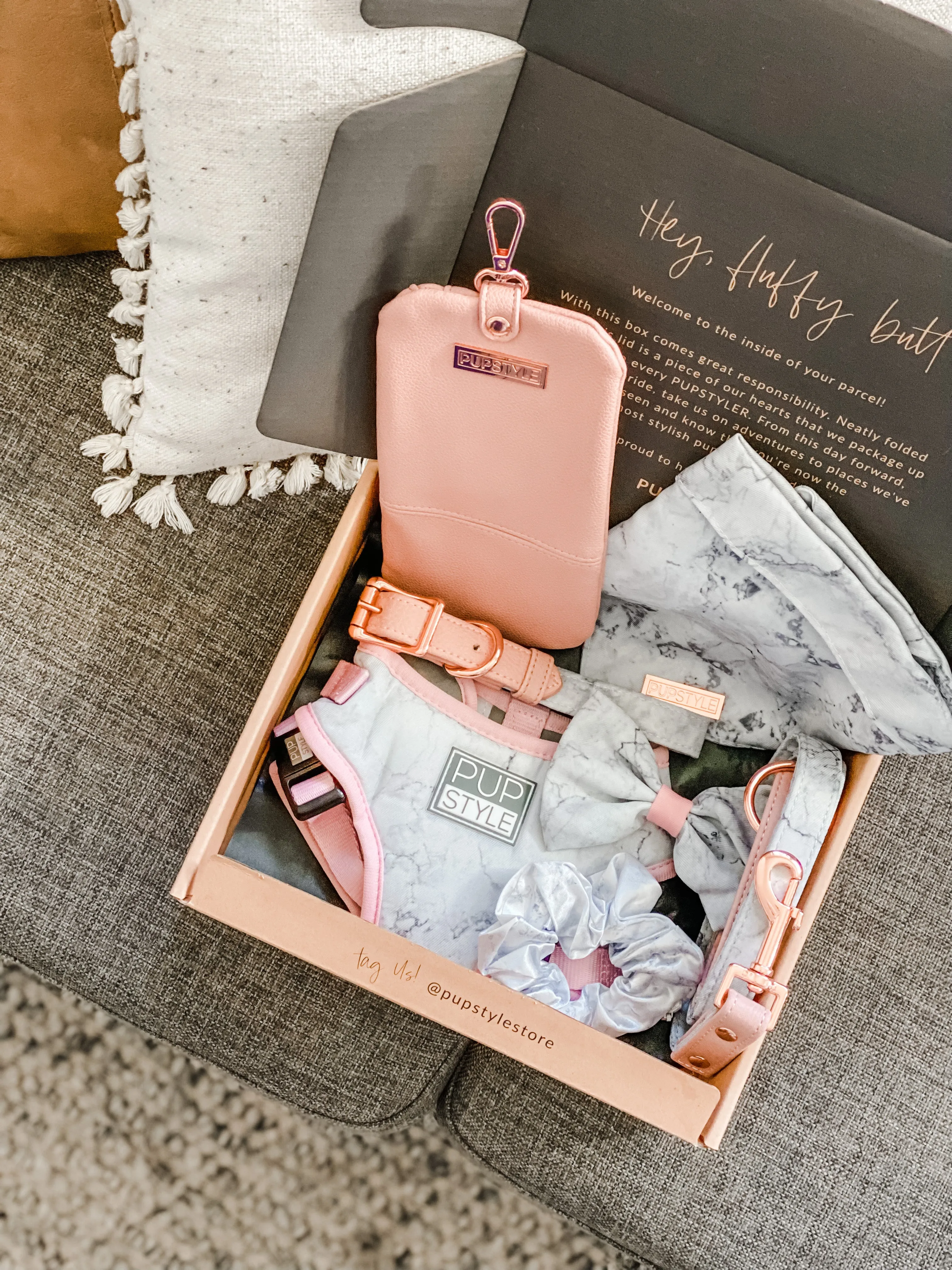 Marble Luxe Bow