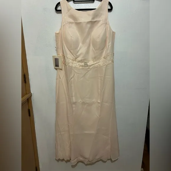 NWT Blush Dress with Embellished Detail with sheer jacket size 16W