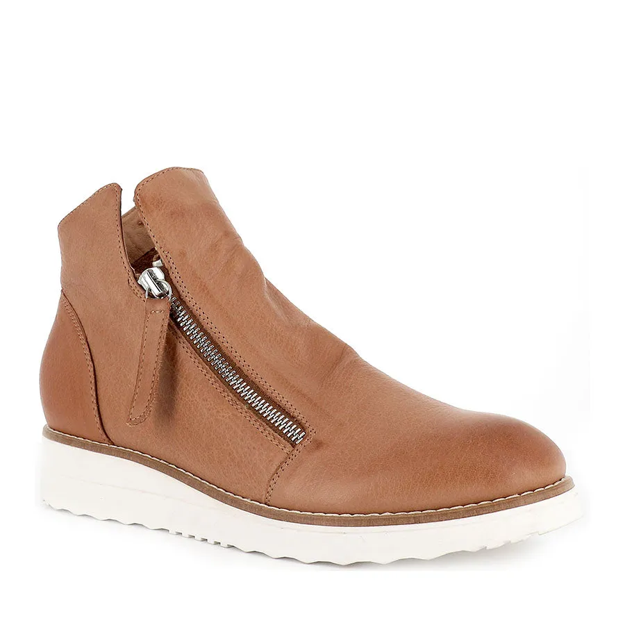 OHMY - DARK TAN LEATHER