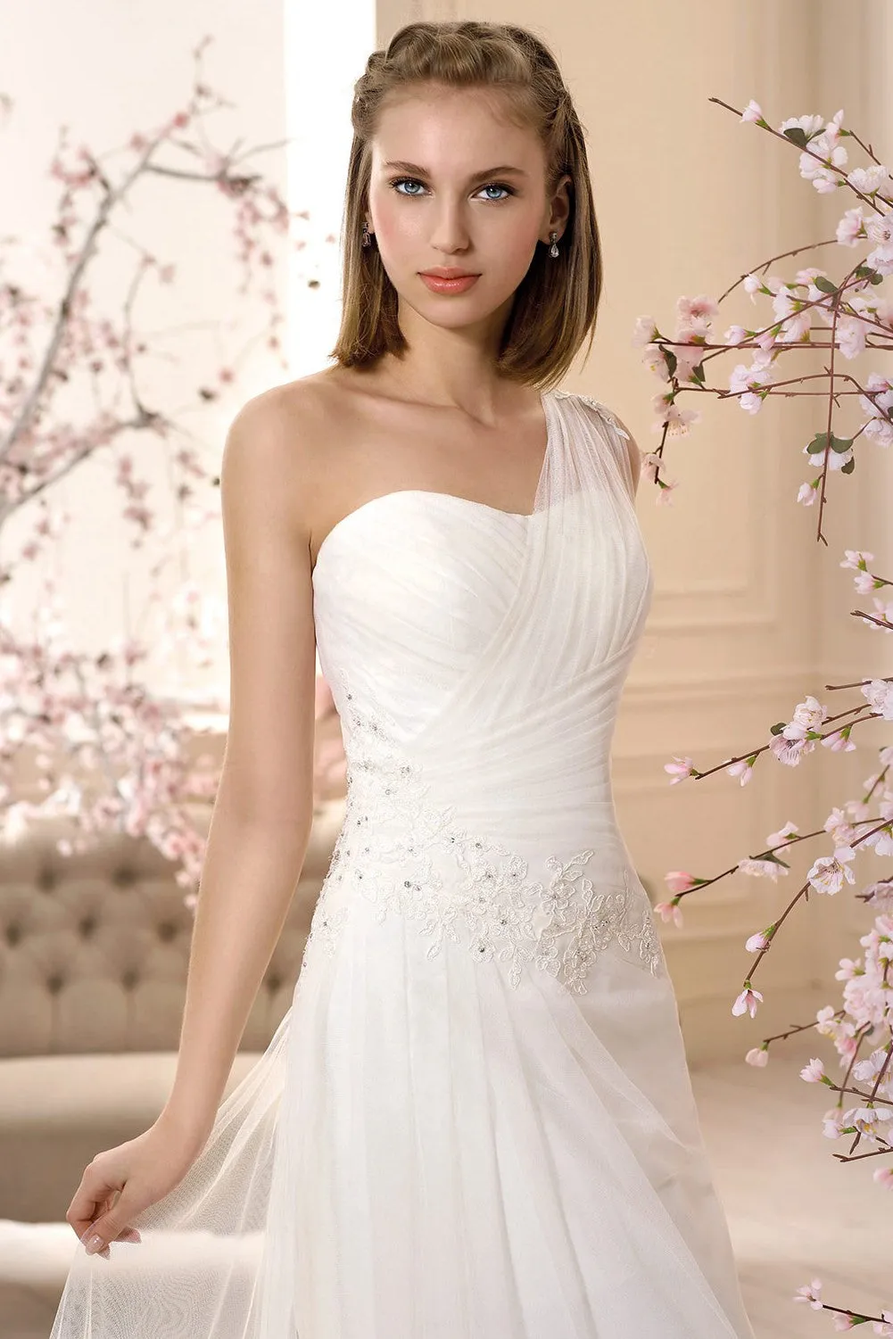 Sleeveless Long One-Shoulder Ruched Tulle Wedding Dress With Appliques-MK_705932