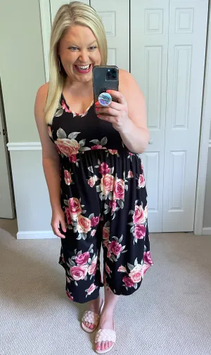 Sleeveless V-Neck Jumper in Black Floral