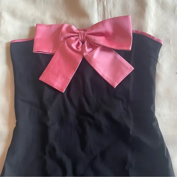 Tigermist- Black Strapless Mini Dress with Pink Bow Size Large NO GLOVES