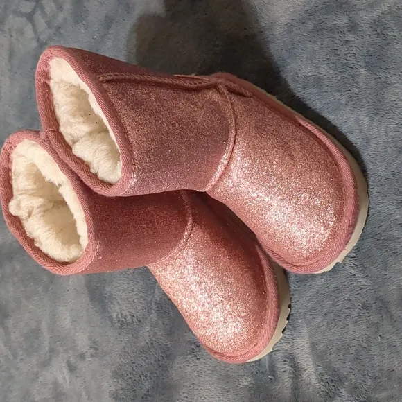 UGG Classic Short II Glitter Pink Boots Kids Girls size 7
