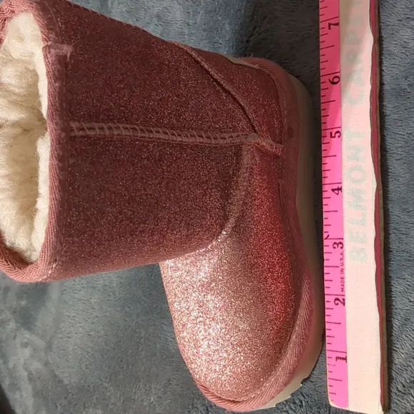 UGG Classic Short II Glitter Pink Boots Kids Girls size 7