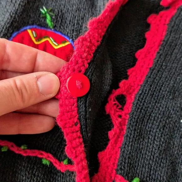 Vintage Cherokee Black Knit Mitten Snowflake Christmas Holiday Winter Sweater